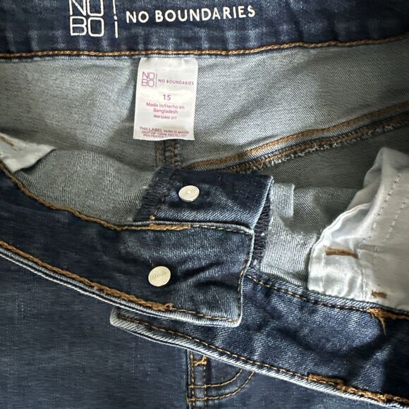 No Boundaries Jeans Womens Size 15 Dark Wash Blue Button Fly High Rise - Picture 2 of 3